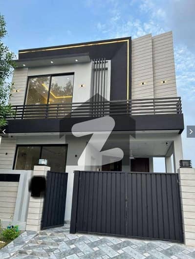 ڈی ایچ اے 11 رہبر فیز 2 ڈی ایچ اے 11 رہبر,لاہور میں 3 کمروں کا 5 مرلہ مکان 2.3 کروڑ میں برائے فروخت۔