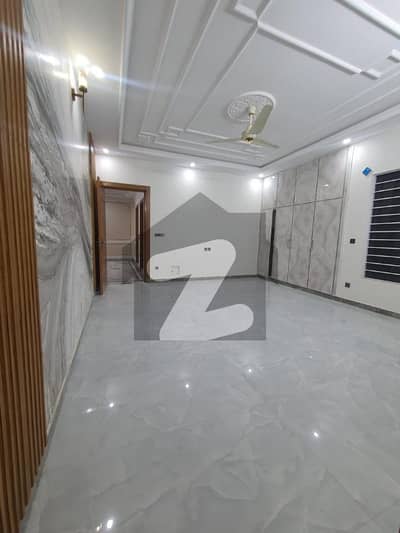 1 Kanal Elegant House Available For Sale In Media Town