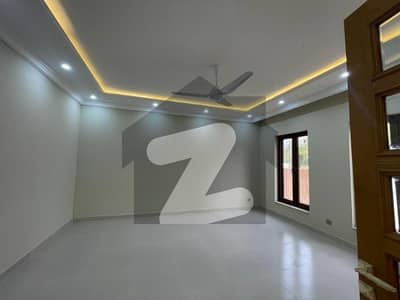 HOUSE FOR RENT IN F-7