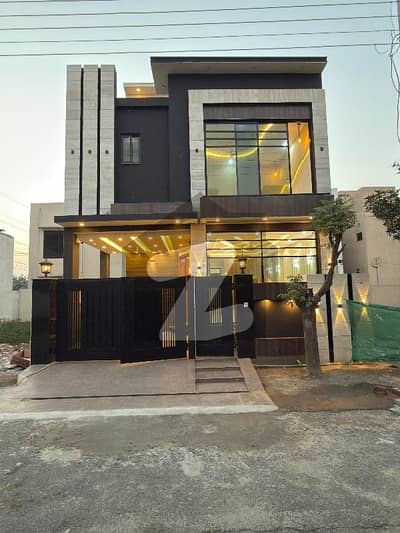 ڈی ایچ اے 11 رہبر فیز 2 ڈی ایچ اے 11 رہبر,لاہور میں 3 کمروں کا 5 مرلہ مکان 2.3 کروڑ میں برائے فروخت۔