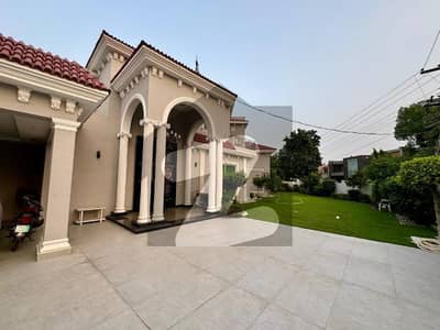 ڈی ایچ اے فیز 3 ڈیفنس (ڈی ایچ اے),لاہور میں 6 کمروں کا 2 کنال مکان 7.0 لاکھ میں کرایہ پر دستیاب ہے۔