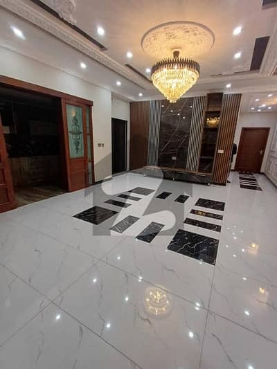 Architect Society 5.5 Marla Full House Available For Rent