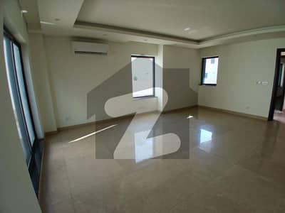 Modern Architecture Half Kanal Villa Eighteen Luxury Living