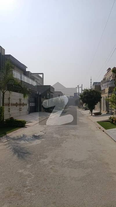 بحریہ گرینز۔ اوورسیز انکلیو - سیکٹر 7 بحریہ گرینز۔ اوورسیز انکلیو,بحریہ ٹاؤن فیز 8,بحریہ ٹاؤن راولپنڈی,راولپنڈی میں 10 مرلہ رہائشی پلاٹ 1.8 کروڑ میں برائے فروخت۔