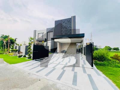 1 KANAL MODERN HOUSE FOR SALE IN DHA PHASE 8