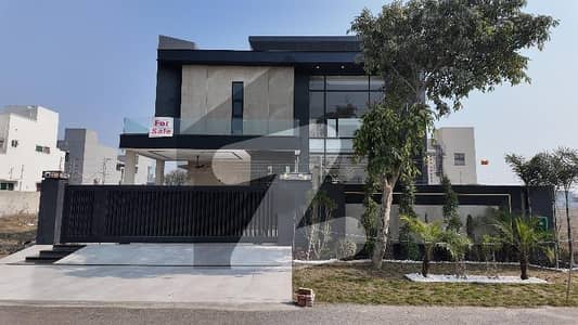 ڈی ایچ اے فیز 7 - بلاک وائے فیز 7,ڈیفنس (ڈی ایچ اے),لاہور میں 5 کمروں کا 1 کنال مکان 10.9 کروڑ میں برائے فروخت۔