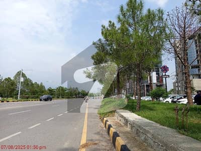 نیو بلیو ایریا اسلام آباد میں 1 کنال دفتر 25.0 کروڑ میں برائے فروخت۔ نیو بلیو ایریا اسلام آباد میں 1 کنال دفتر 25.0 کروڑ میں برائے فروخت۔