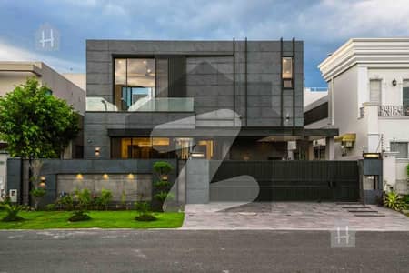 1 Kanal Lowest Price Solid Construction Well Maintained Bungalow