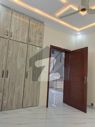 1000 Square Feet Upper Portion For rent In G-13/1