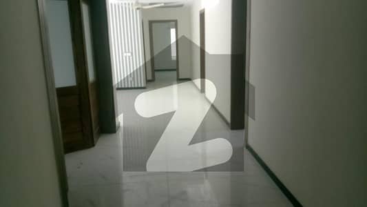 سوان گارڈن اسلام آباد میں 7 کمروں کا 1 کنال مکان 1.6 لاکھ میں کرایہ پر دستیاب ہے۔