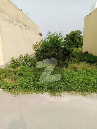 3 Marla Pair Is Available In Eden Garden With Facing Park.