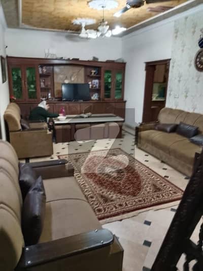 Like brand New Ground portion Available