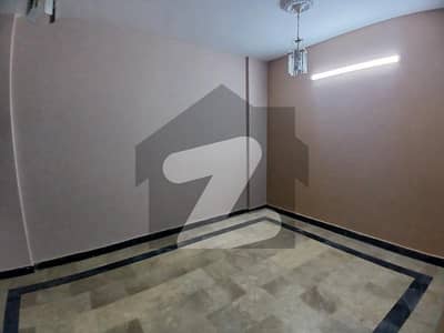 گلستانِِ جوہر ۔ بلاک 17 گلستانِ جوہر,کراچی میں 5 کمروں کا 8 مرلہ مکان 4.5 کروڑ میں برائے فروخت۔