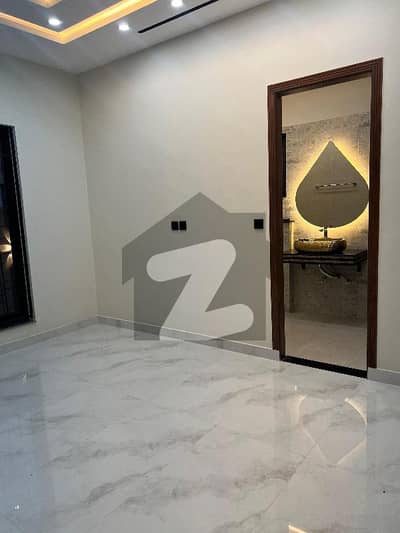 10 Marla Ultra Modern Design House For Sale Central Park