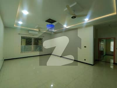 E-11 Such A Amazing Location What A Outstanding Very Spacious Full House For Rent 6beds