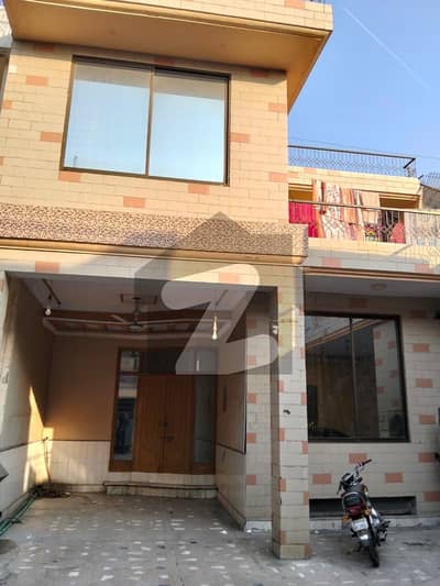 10 Marla Beautiful House for Sale Fazlia Colony 10 Marla Beautiful House for Sale Fazlia Colony