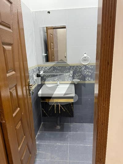 Etihad Town Phase 1 Upper Portion Sized 10 Marla Is Available