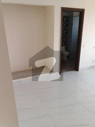2200 Square Feet Flat In Clifton - Block 2 Is Available For Sale