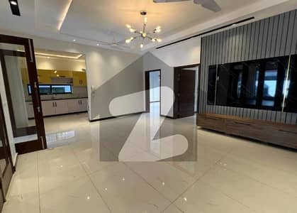 10 Marla House In Bahria Town Of Lahore Is Available For sale