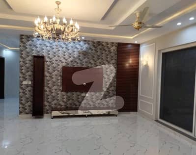 5 Marla House Available For Sale In Bahria Town - Sector C, Lahore