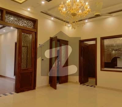 10 Marla House Up For sale In Bahria Town - Sector C