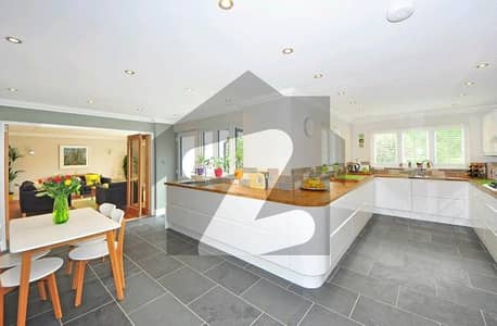 Bahria Town - Sector C Flat For sale Sized 800 Square Feet