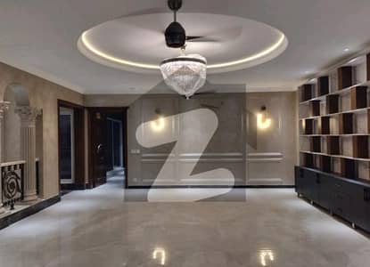 Sale The Ideally Located House For An Incredible Price Of Pkr Rs. 34000000