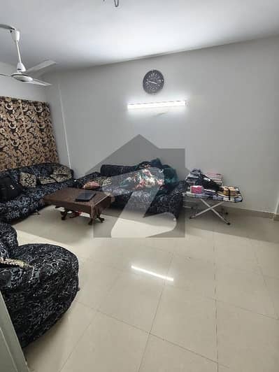 فریرے ٹاؤن کراچی میں 3 کمروں کا 8 مرلہ فلیٹ 4.5 کروڑ میں برائے فروخت۔