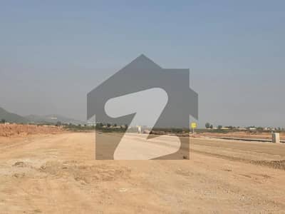 مارگلہ انکلیو مارگلہ ایونیو,اسلام آباد میں 10 مرلہ رہائشی پلاٹ 3.5 کروڑ میں برائے فروخت۔