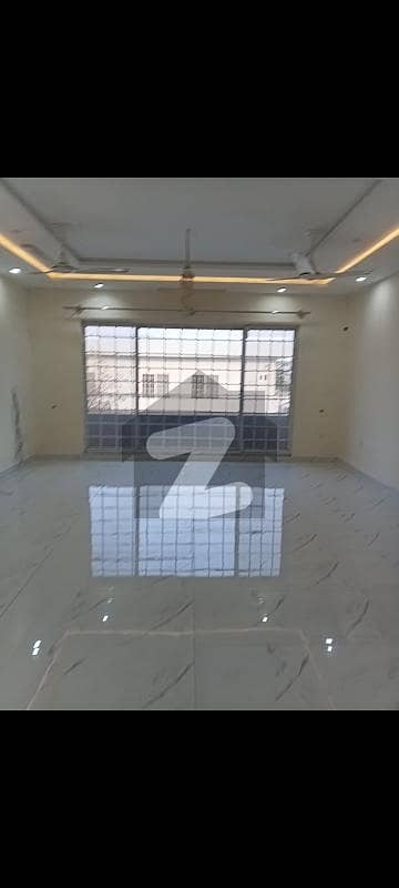 Seperate Entrance Neat N Clean Kanal PORTION For Sake Just Three Years Old Near Gt Road & Central Park