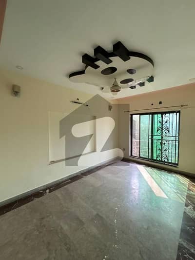 پیراگون سٹی لاہور میں 3 کمروں کا 5 مرلہ مکان 75.0 ہزار میں کرایہ پر دستیاب ہے۔