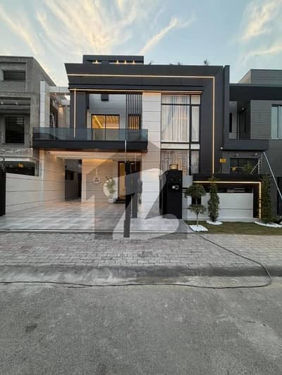 Centrally Located House Available In Formanites Housing Scheme - Block N For Sale