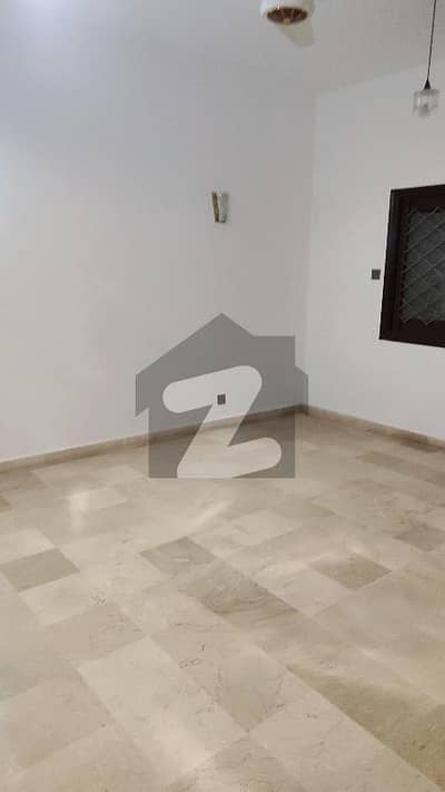 ڈی ایچ اے فیز 6 ڈی ایچ اے ڈیفینس,کراچی میں 3 کمروں کا 1 کنال بالائی پورشن 2.8 لاکھ میں کرایہ پر دستیاب ہے۔