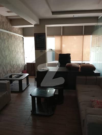 بلیو ایریا اسلام آباد میں 7 مرلہ دفتر 3.5 لاکھ میں کرایہ پر دستیاب ہے۔