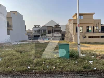 بحریہ ٹاؤن فیز 8 ۔ عمر بلاک بحریہ ٹاؤن فیز 8 ۔ سفاری ویلی,بحریہ ٹاؤن فیز 8,بحریہ ٹاؤن راولپنڈی,راولپنڈی میں 7 مرلہ رہائشی پلاٹ 80.0 لاکھ میں برائے فروخت۔