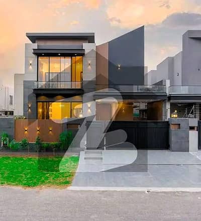 ڈی ایچ اے 9 ٹاؤن ڈیفنس (ڈی ایچ اے),لاہور میں 3 کمروں کا 5 مرلہ مکان 2.2 کروڑ میں برائے فروخت۔