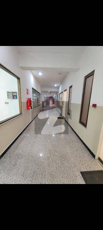 جی ۔ 8 مرکز جی ۔ 8,اسلام آباد میں 1 کمرے کا 2 مرلہ دفتر 1.5 لاکھ میں کرایہ پر دستیاب ہے۔