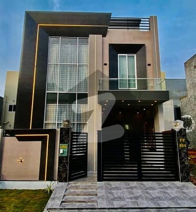 سٹی ہاؤسنگ سوسائٹی گوجرانوالہ میں 4 کمروں کا 5 مرلہ مکان 2.1 کروڑ میں برائے فروخت۔