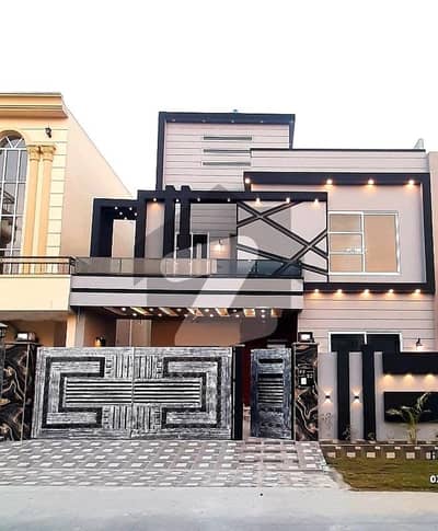 سٹی ہاؤسنگ سوسائٹی گوجرانوالہ میں 5 کمروں کا 10 مرلہ مکان 3.95 کروڑ میں برائے فروخت۔