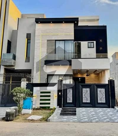 سٹی ہاؤسنگ سوسائٹی گوجرانوالہ میں 4 کمروں کا 5 مرلہ مکان 2.0 کروڑ میں برائے فروخت۔