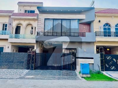 سٹی ہاؤسنگ سوسائٹی گوجرانوالہ میں 4 کمروں کا 5 مرلہ مکان 2.4 کروڑ میں برائے فروخت۔