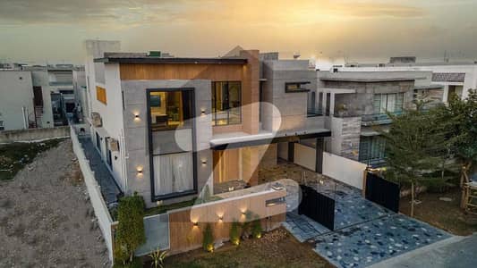 ڈی ایچ اے فیز 6 - بلاک جے فیز 6,ڈیفنس (ڈی ایچ اے),لاہور میں 5 کمروں کا 1 کنال مکان 9.5 کروڑ میں برائے فروخت۔