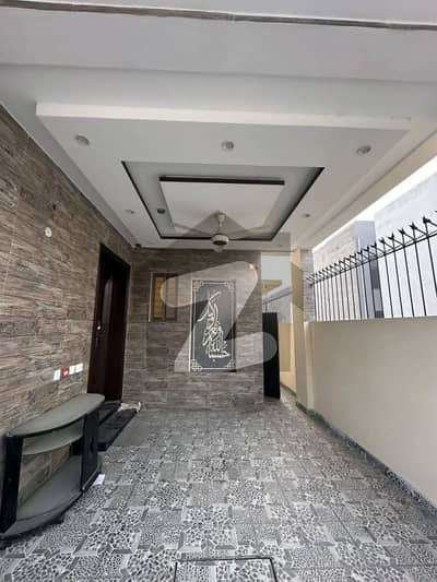 BEAUTIFULL BRAND NEW HOUSE FOR RENT IN DHA LAHORE