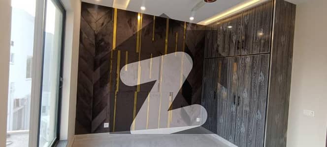 Luxury 10 Marla House for Rent | Prime Area | Ready to Move