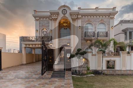 Victorian Design Fully Furnished 1 Kanal Luxrious House For Sale