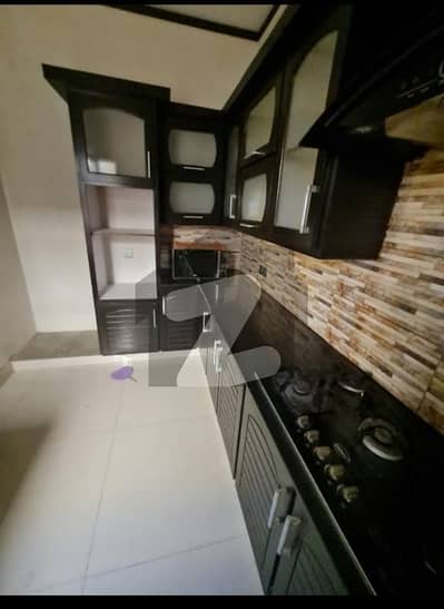 ڈی ایچ اے فیز 6 ڈی ایچ اے ڈیفینس,کراچی میں 3 کمروں کا 1 کنال بالائی پورشن 2.25 لاکھ میں کرایہ پر دستیاب ہے۔