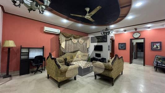 ڈی ایچ اے فیز 2 ڈیفنس (ڈی ایچ اے),لاہور میں 5 کمروں کا 1 کنال مکان 6.0 کروڑ میں برائے فروخت۔