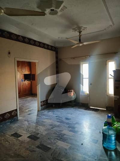 ڈی ایچ اے فیز 2 ایکسٹینشن ڈی ایچ اے ڈیفینس,کراچی میں 2 کمروں کا 4 مرلہ فلیٹ 50.0 ہزار میں کرایہ پر دستیاب ہے۔