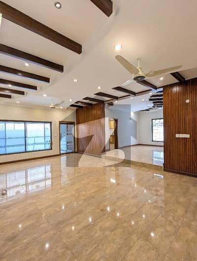 چکلالہ سکیم 3 چکلالہ سکیم,راولپنڈی میں 5 کمروں کا 1 کنال مکان 2.4 لاکھ میں کرایہ پر دستیاب ہے۔