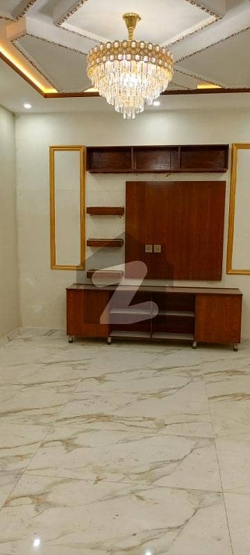 جوہر ٹاؤن فیز 2 - بلاک آر جوہر ٹاؤن فیز 2,جوہر ٹاؤن,لاہور میں 6 کمروں کا 5 مرلہ مکان 1.6 لاکھ میں کرایہ پر دستیاب ہے۔